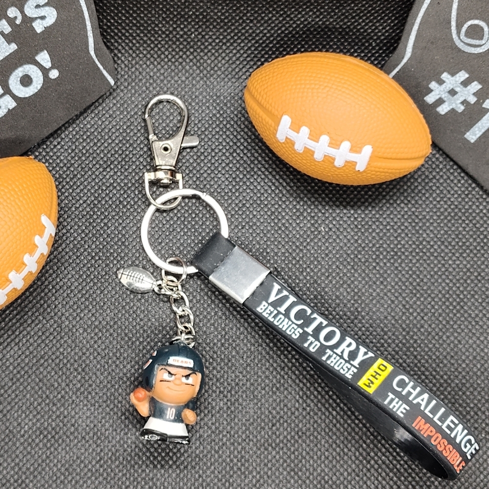 🏈 NFL BEARS #10 TRUBISKY TEENYMATES CUSTOM KEYCHAIN
